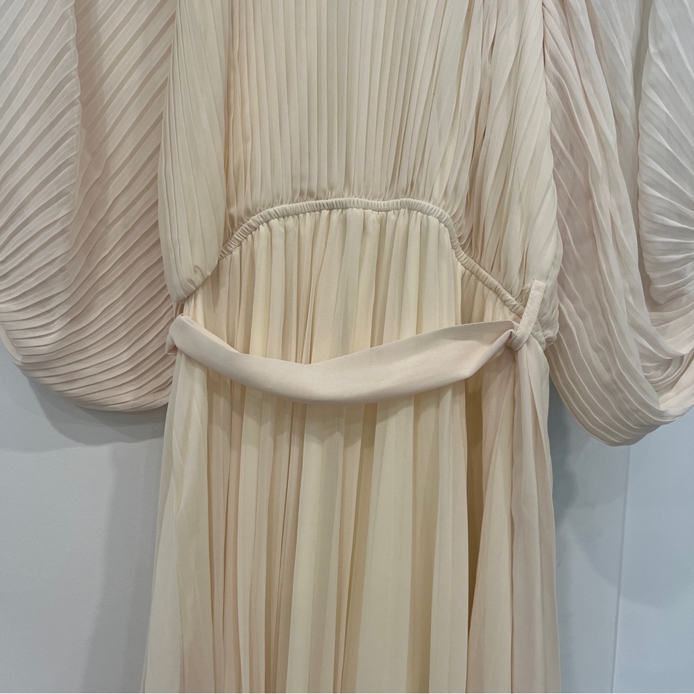 Elegant Cream Maxi Dress - Picture 8 of 12